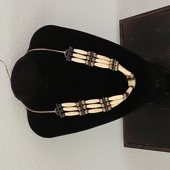 Bone Look Necklace / Choker - Picture 1 of 5